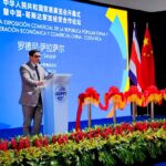 Rodney Salazar, presidente de CRECEX, participa en la inauguración del Foro de Cooperación Económica y Comercial China–Costa Rica.